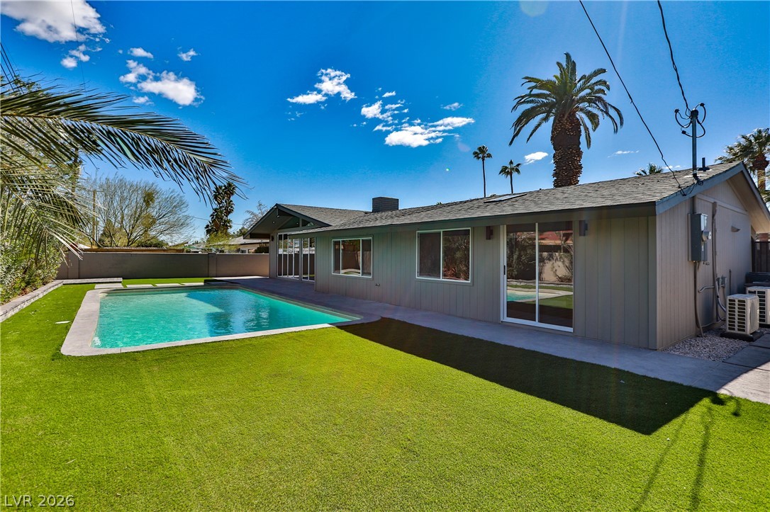 547 Ellen Way
