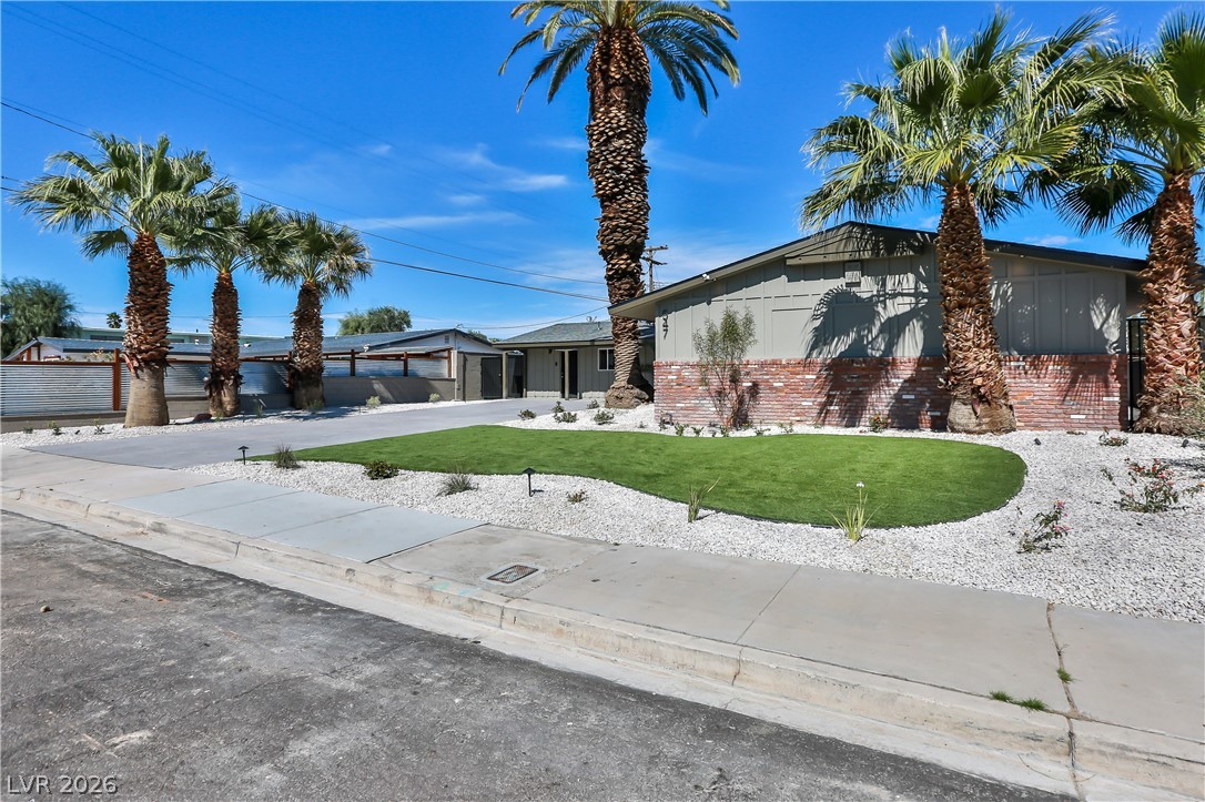 547 Ellen Way