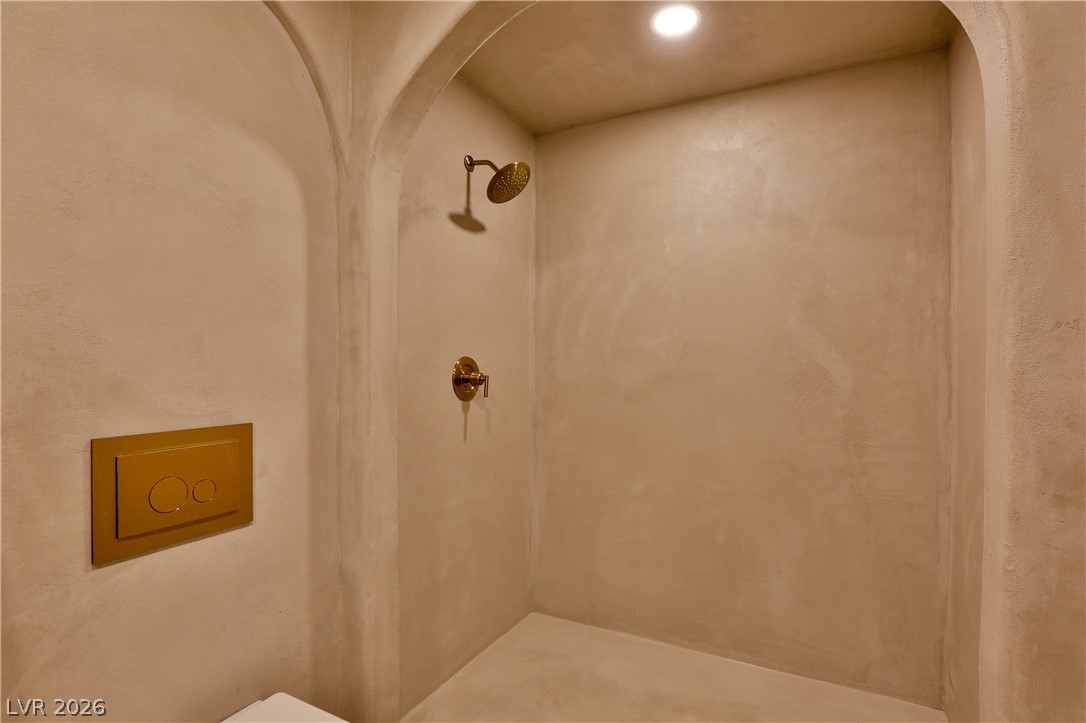 547 Ellen Way