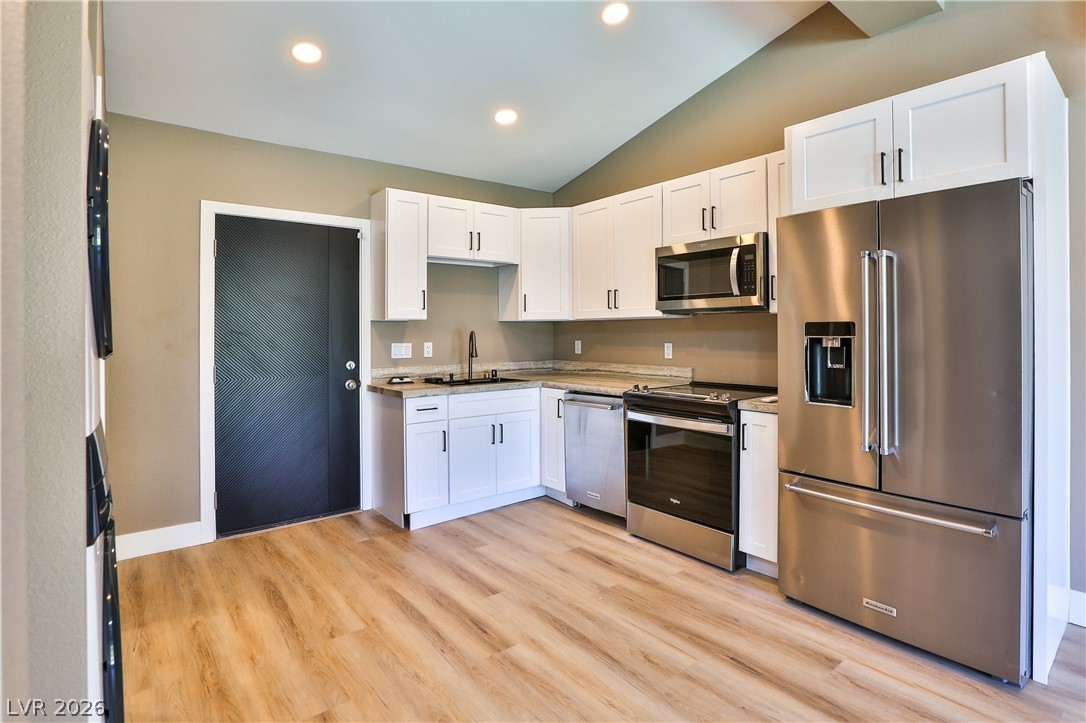 547 Ellen Way