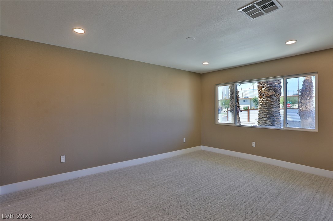 547 Ellen Way