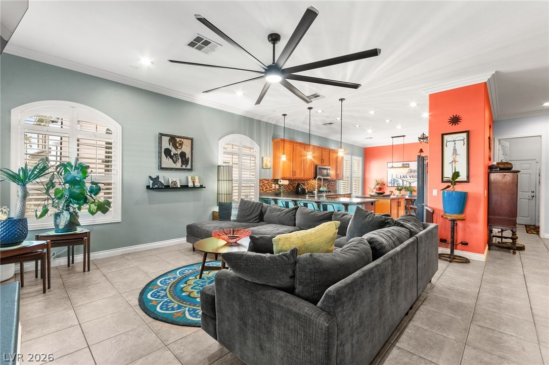 8066 Villa Del Viento Drive