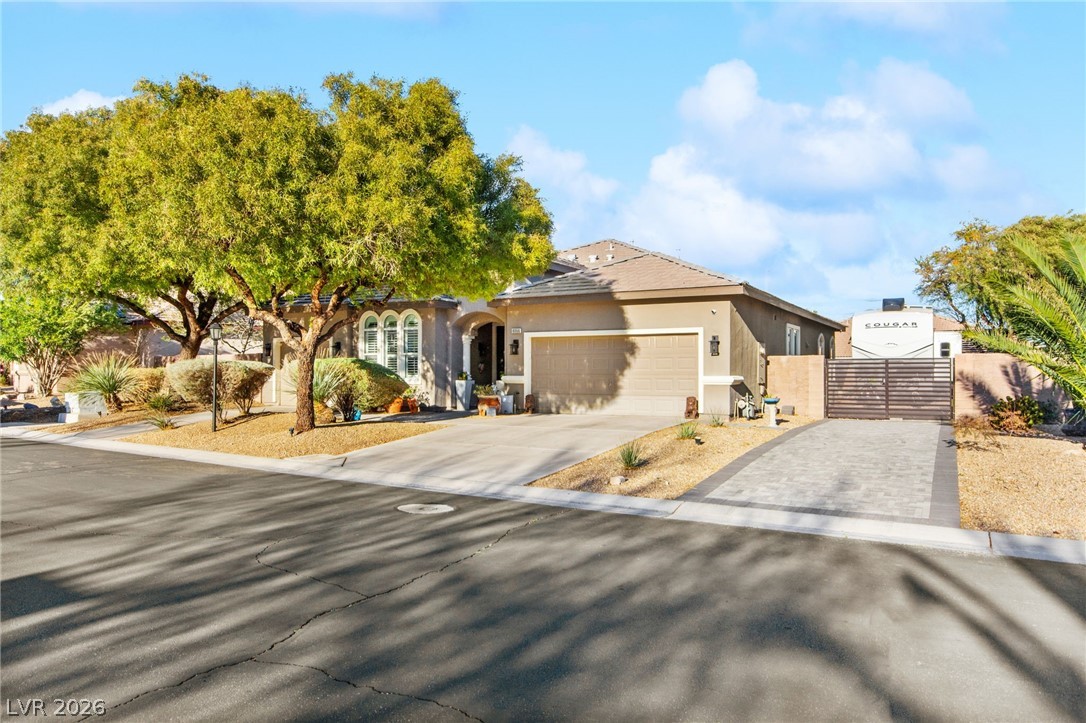 8066 Villa Del Viento Drive