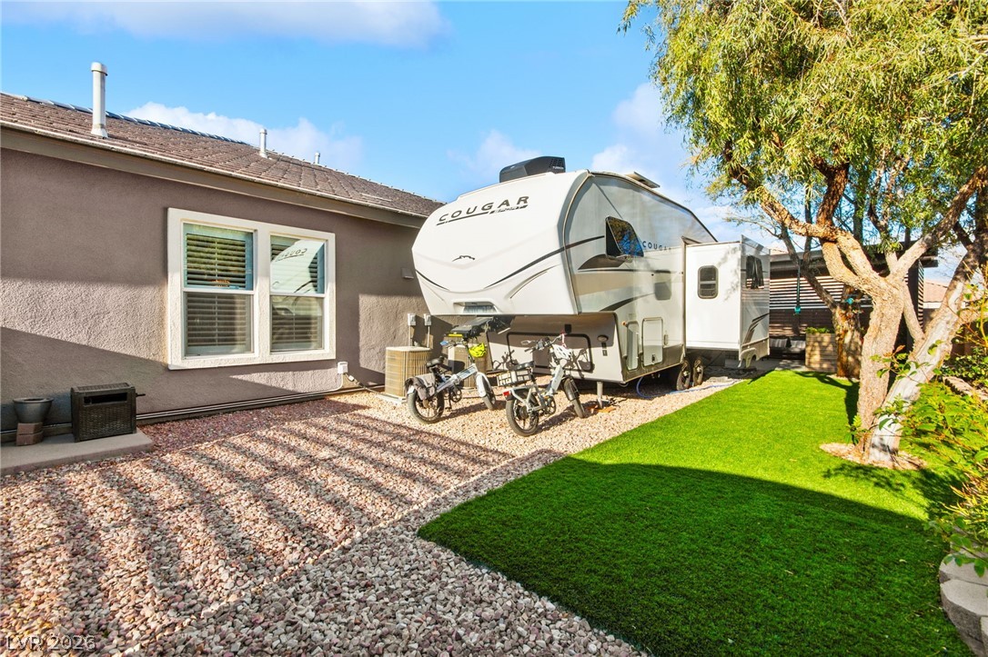 8066 Villa Del Viento Drive