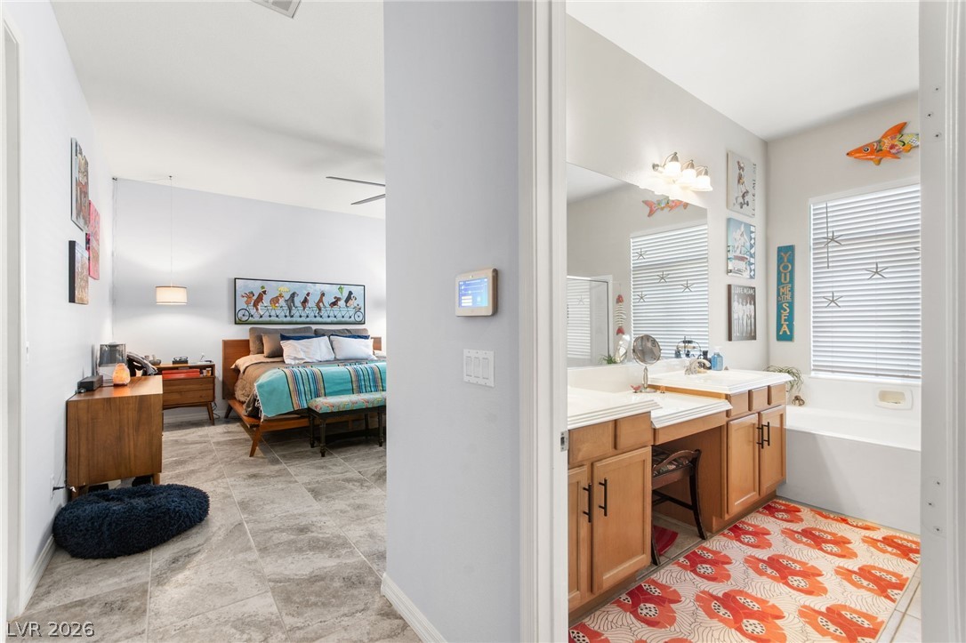 8066 Villa Del Viento Drive