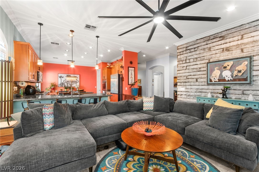 8066 Villa Del Viento Drive