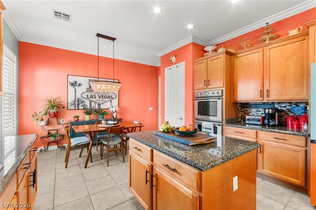 8066 Villa Del Viento Drive