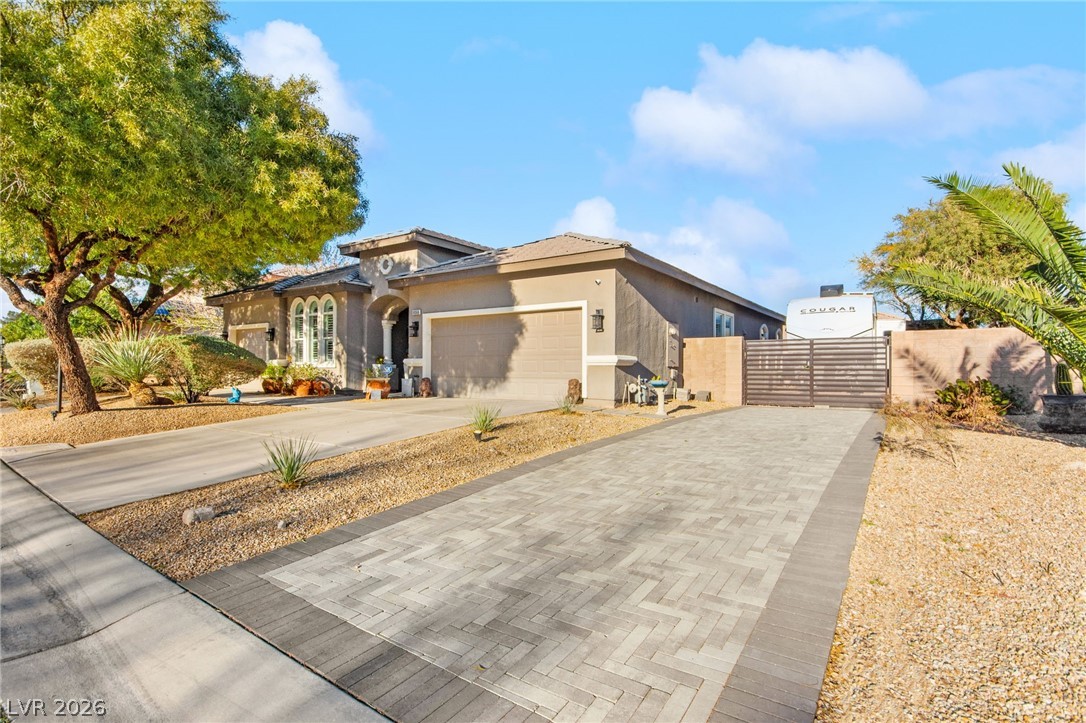 8066 Villa Del Viento Drive