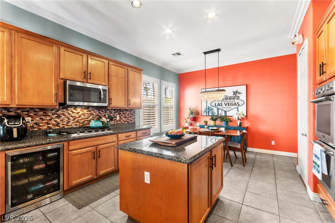 8066 Villa Del Viento Drive