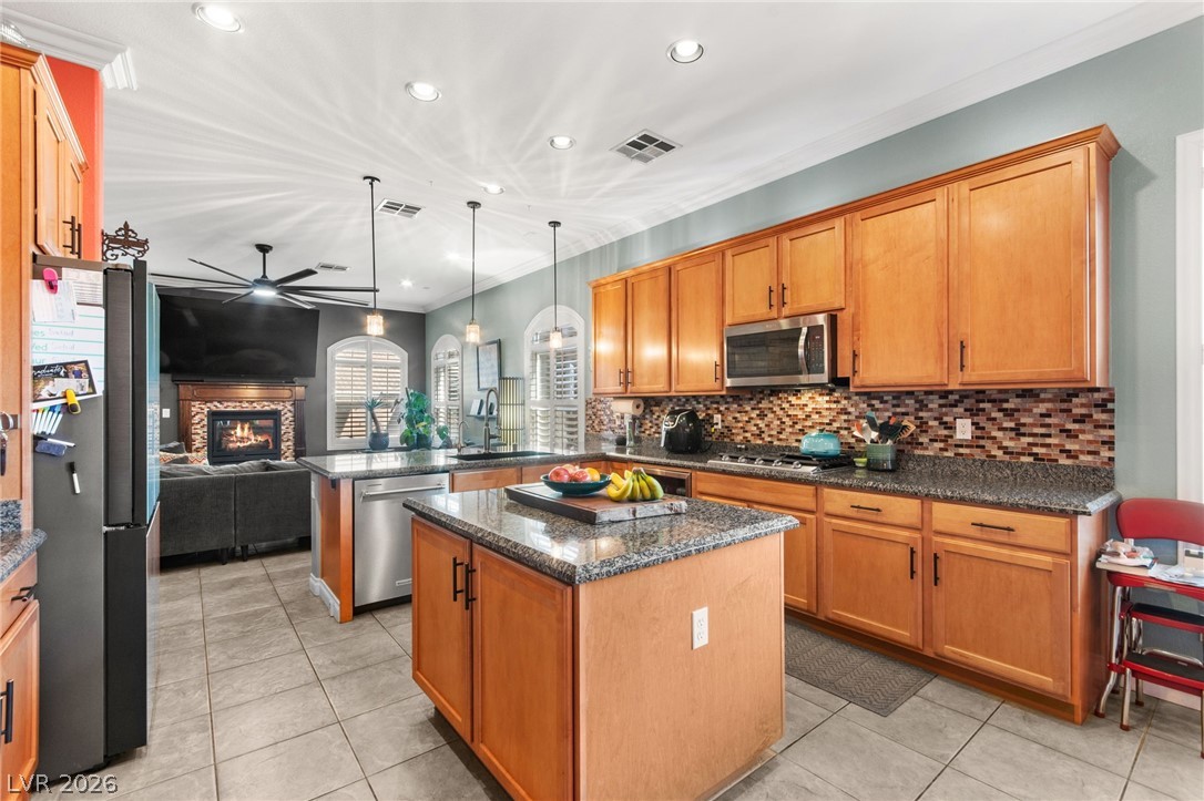 8066 Villa Del Viento Drive