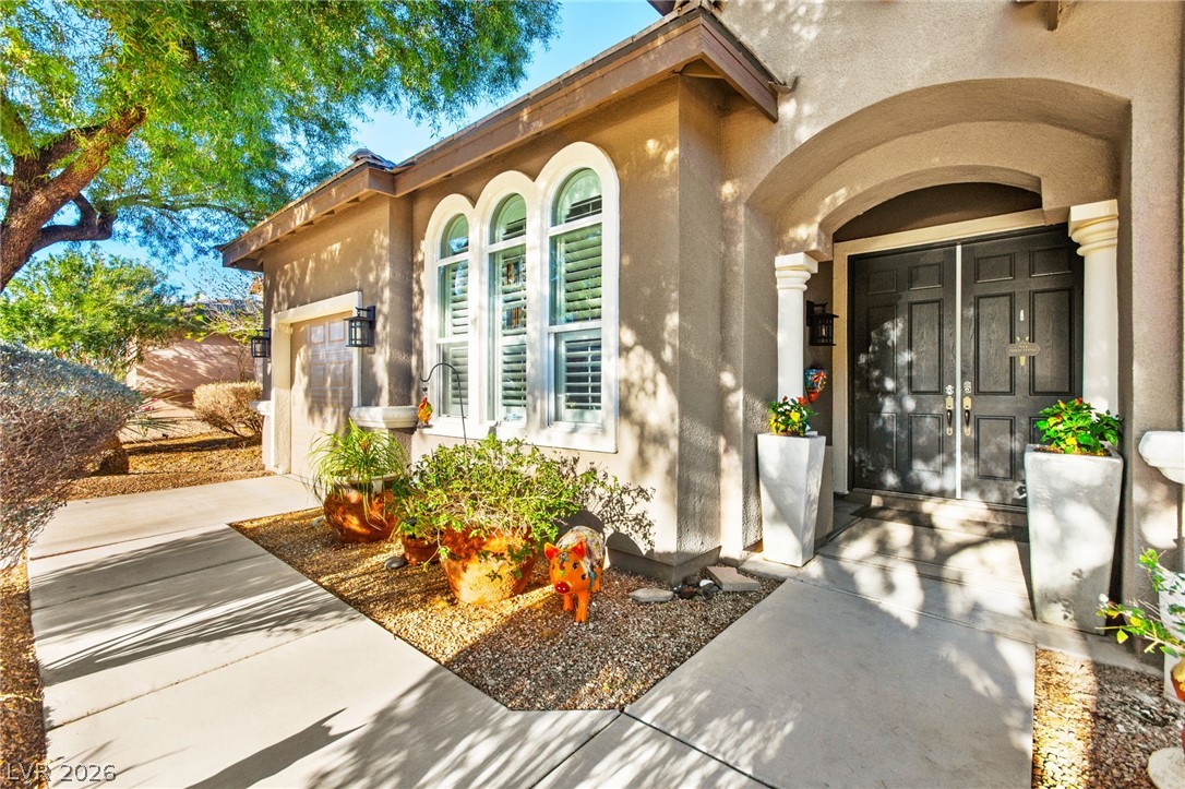 8066 Villa Del Viento Drive