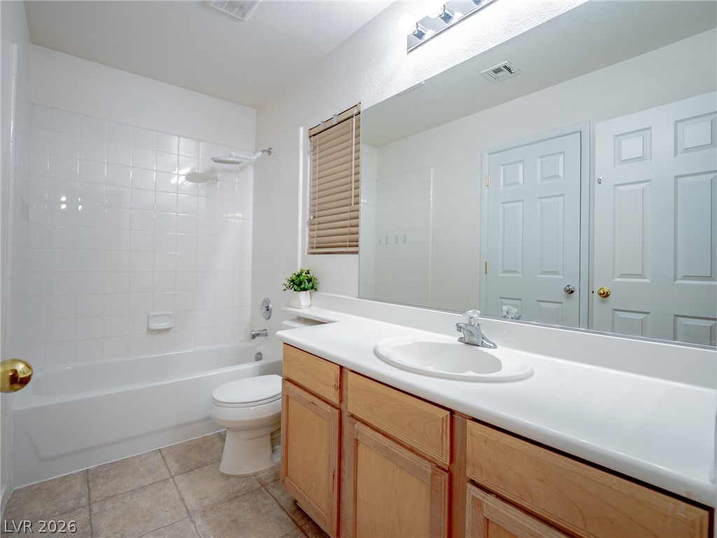 7535 Jacaranda Leaf Street