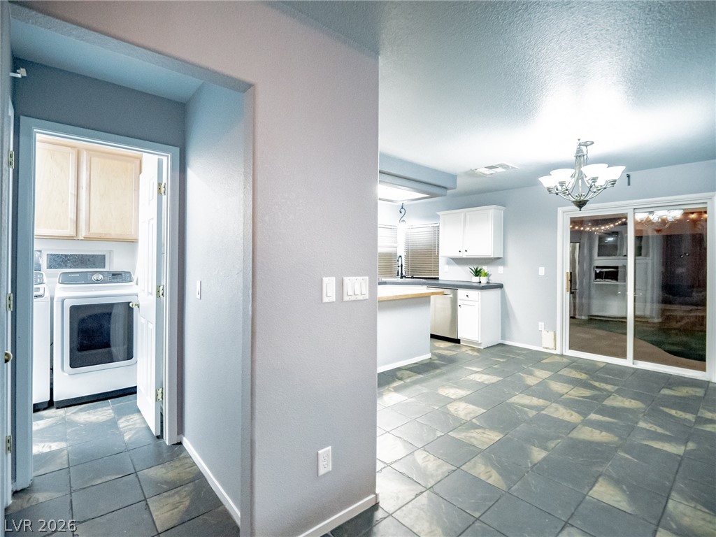 7535 Jacaranda Leaf Street