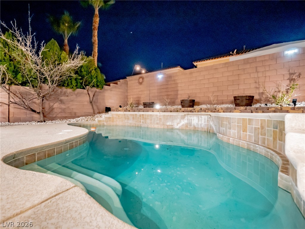 7535 Jacaranda Leaf Street