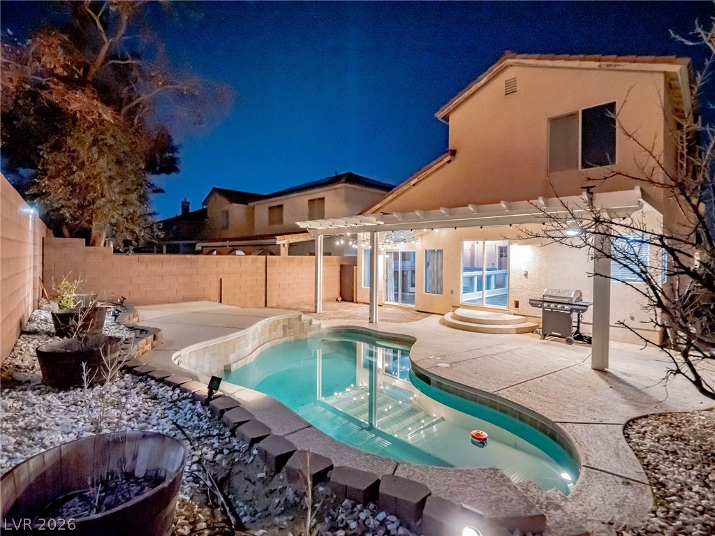 7535 Jacaranda Leaf Street