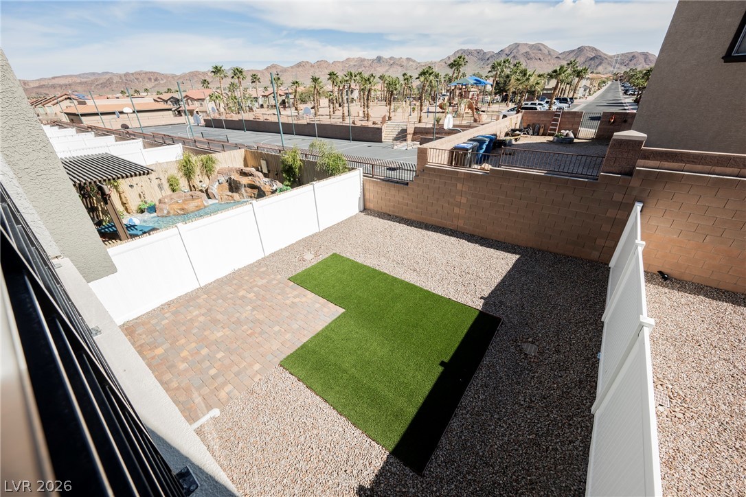 1048 Gabriela Ridge Lane