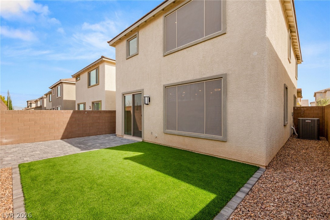 7973 Adelaide Hills Street