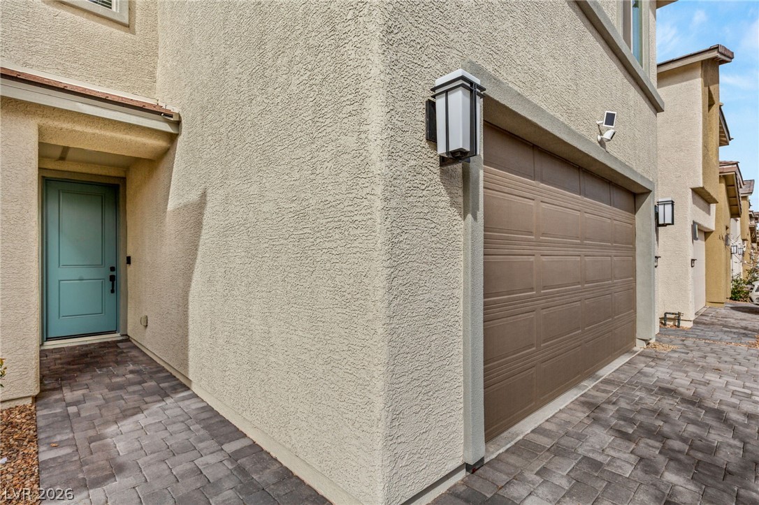 7973 Adelaide Hills Street