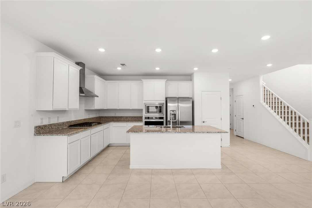 7973 Adelaide Hills Street