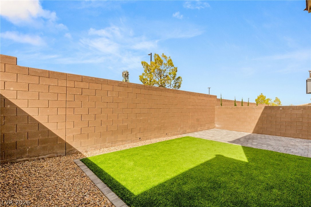 7973 Adelaide Hills Street