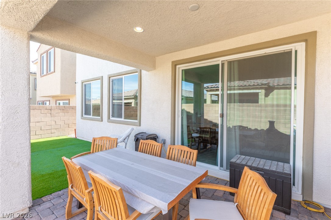 10786 Rockvale Falls Avenue