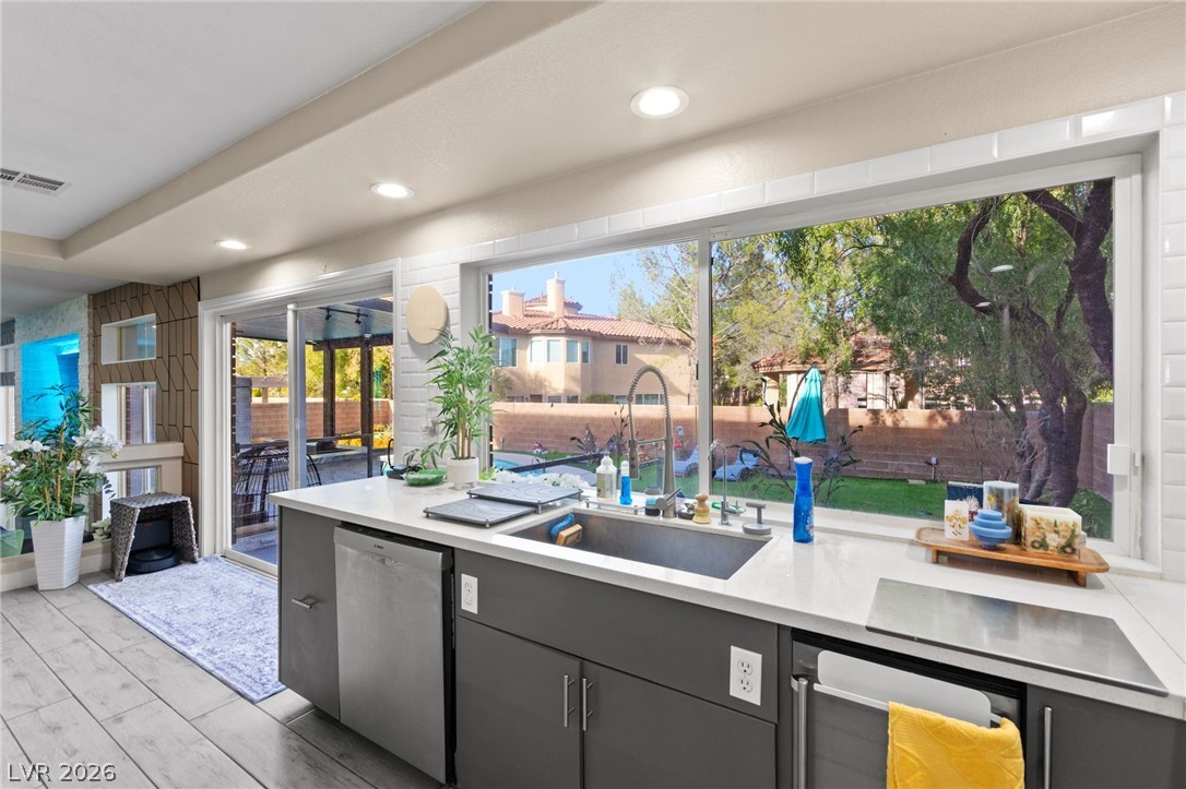 4198 Abernethy Forest Place