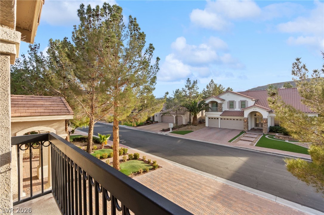 4198 Abernethy Forest Place