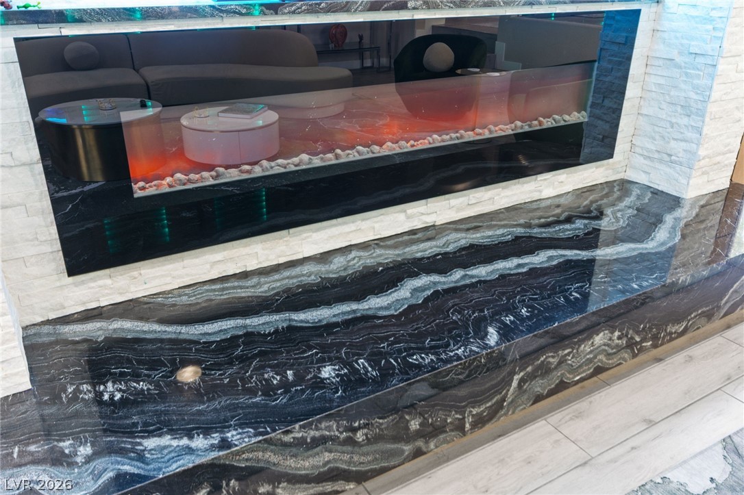 4198 Abernethy Forest Place