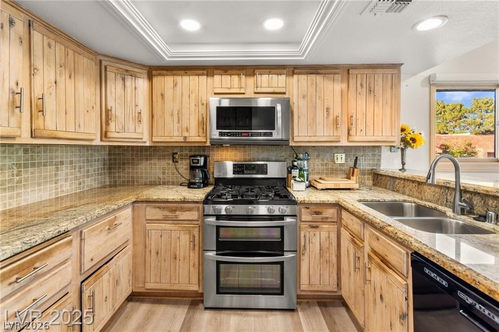 7363 Mission Hills Drive