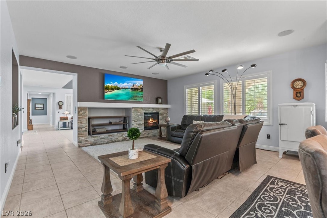 7001 Via Locanda Avenue