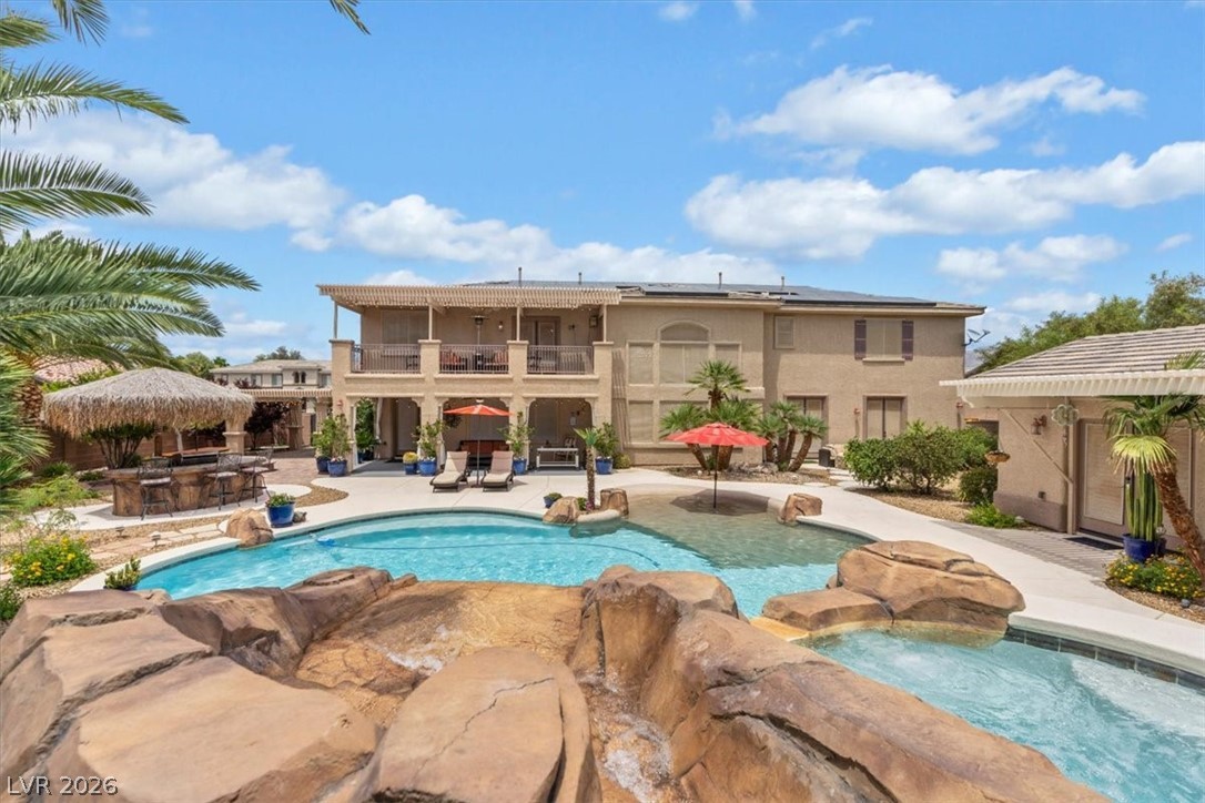 7001 Via Locanda Avenue