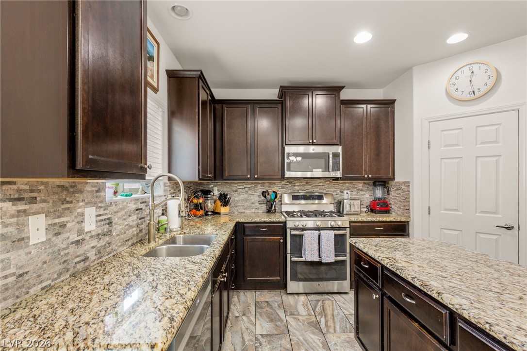 8123 Mosaic Sunrise Lane