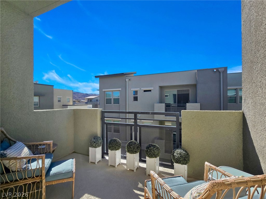 11256 Rainbow Peak Avenue 202