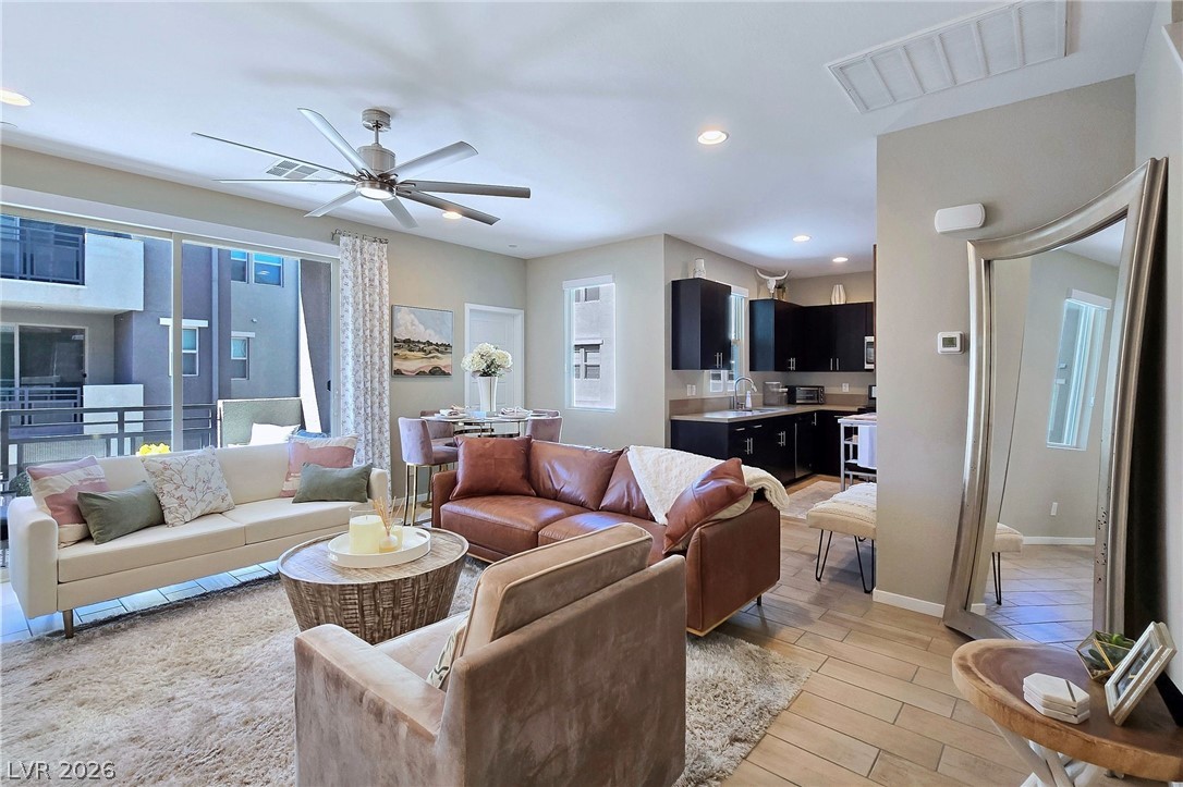 11256 Rainbow Peak Avenue 202