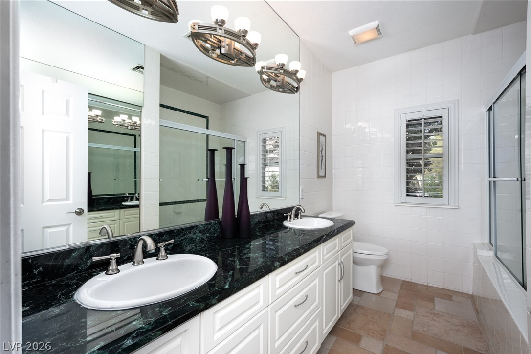 1875 Fairfield Terrace