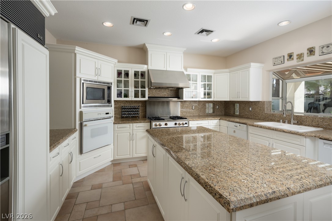 1875 Fairfield Terrace