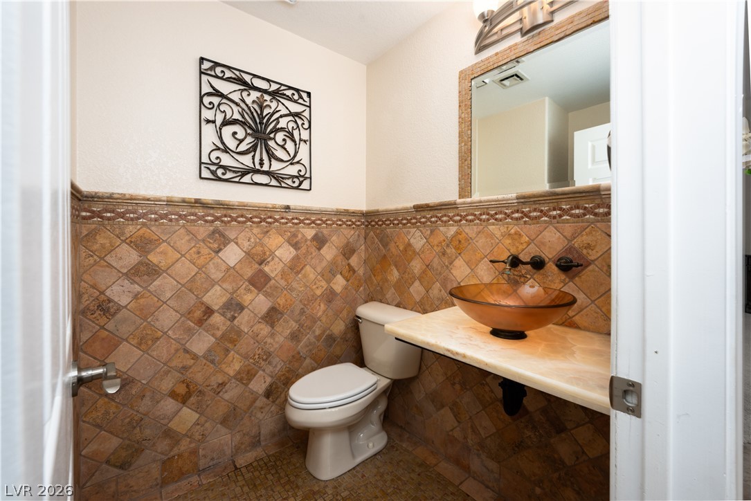 1875 Fairfield Terrace