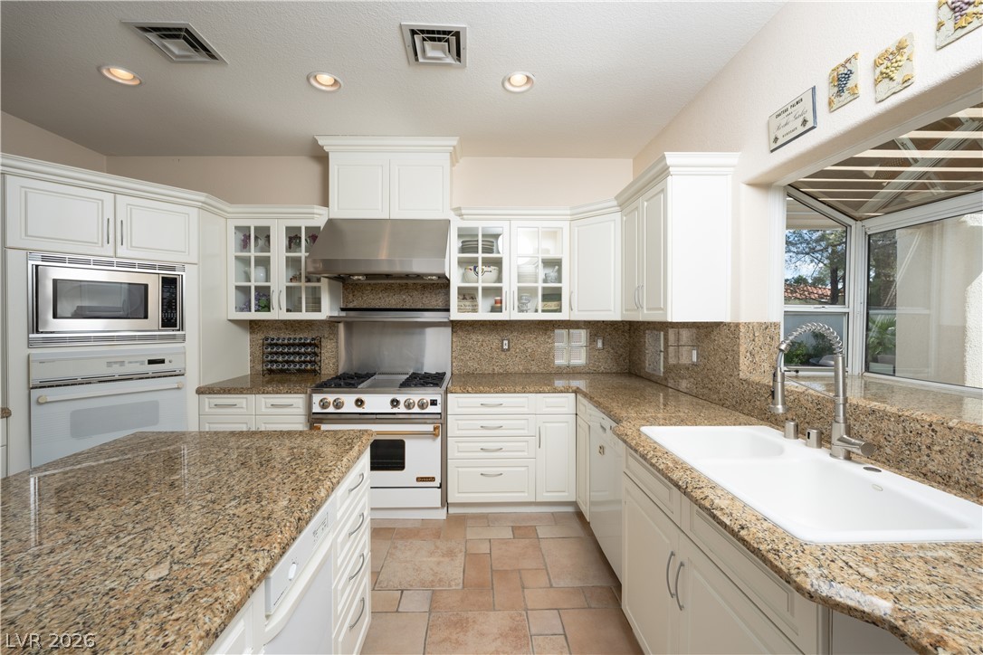 1875 Fairfield Terrace