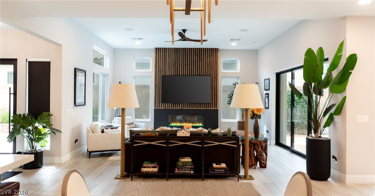 445 Cliff Terrace Avenue