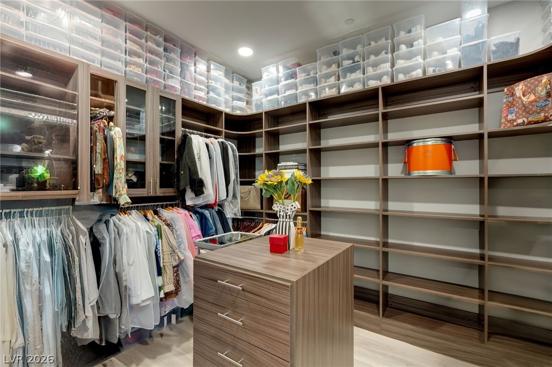 445 Cliff Terrace Avenue