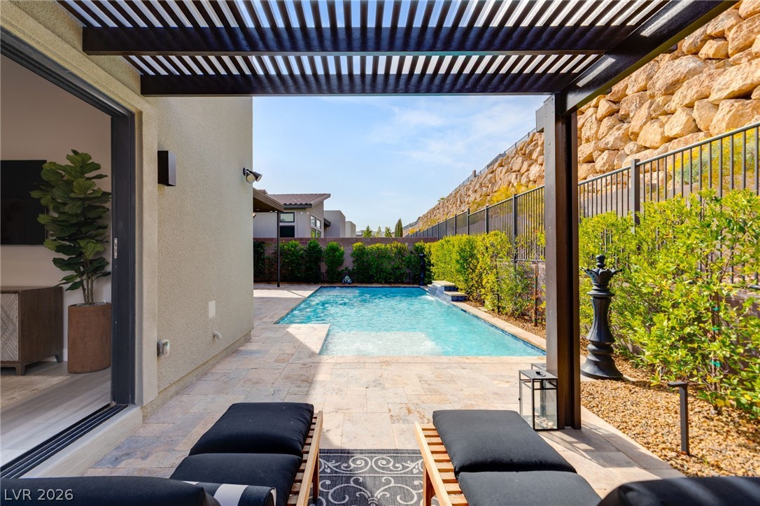 445 Cliff Terrace Avenue