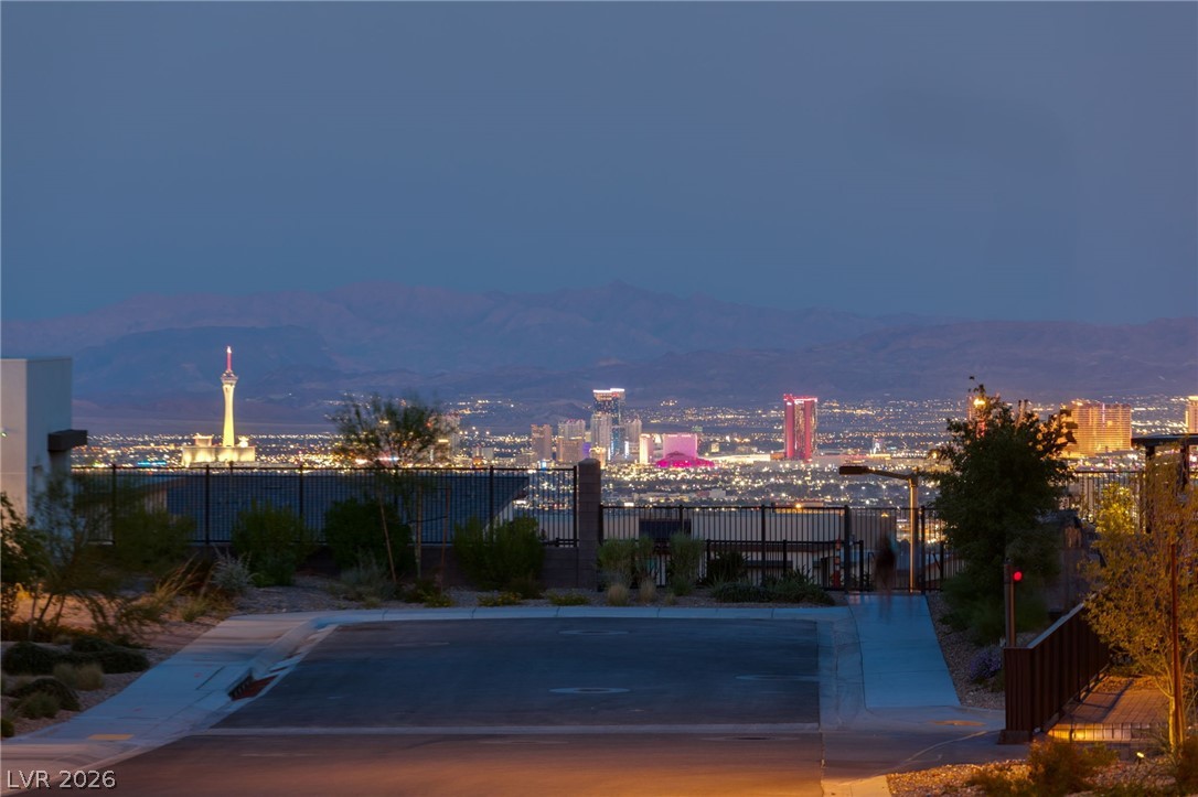 445 Cliff Terrace Avenue