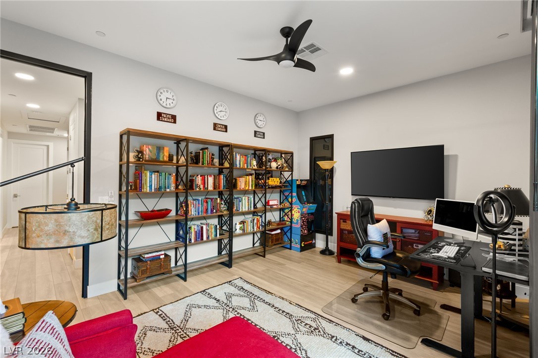 445 Cliff Terrace Avenue