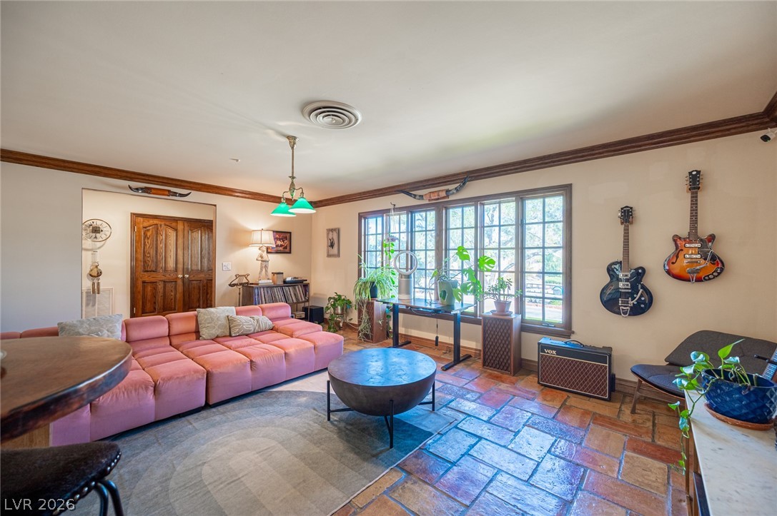 3675 Greencrest Drive