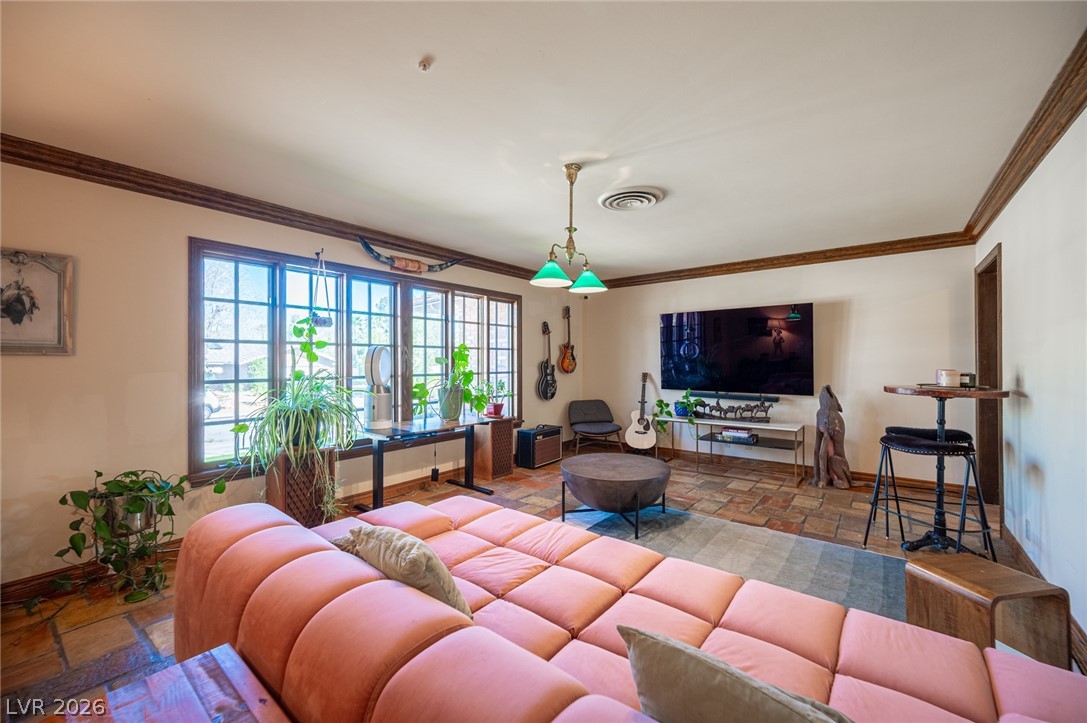 3675 Greencrest Drive