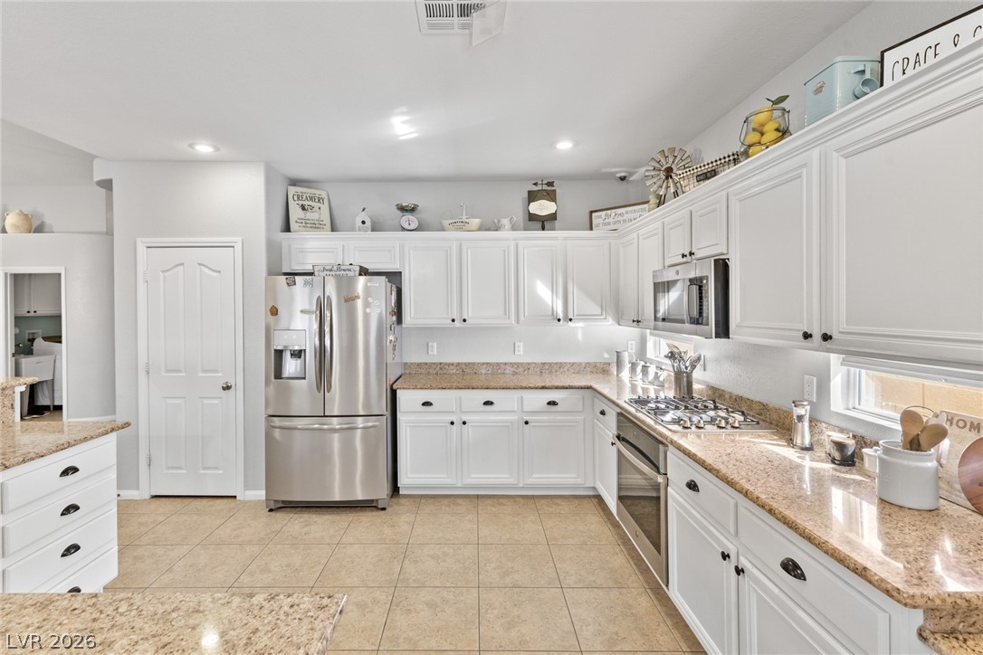 9713 Paso Fino Street