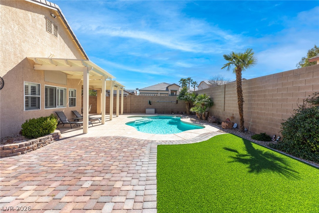 9713 Paso Fino Street