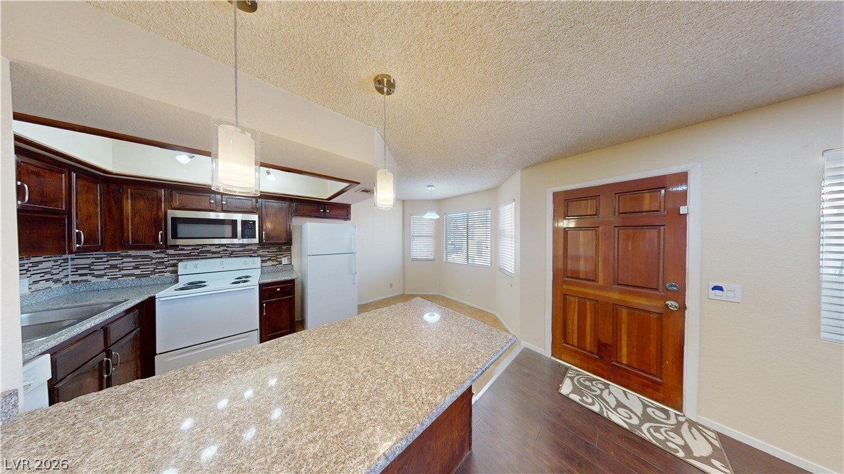1316 Pinto Rock Lane 202