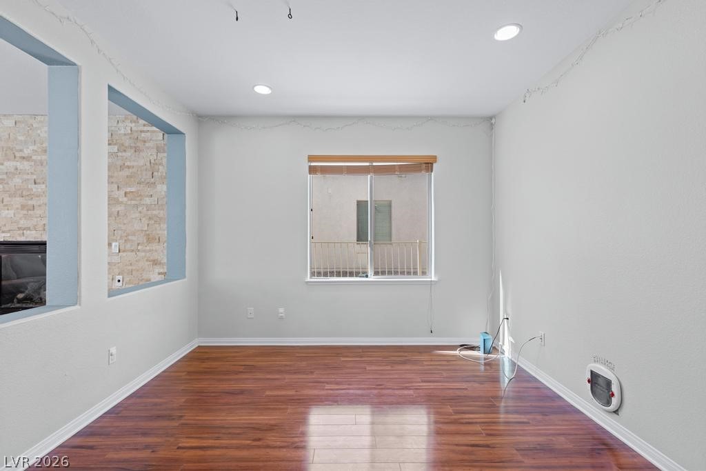 10029 Village Walk Avenue