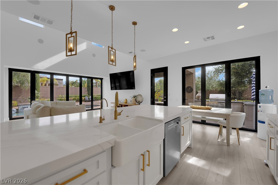 2407 Antrim Irish Drive